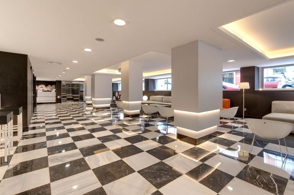 มอนเต การ์เมโล Hotel เซบีญา ภายนอก รูปภาพ