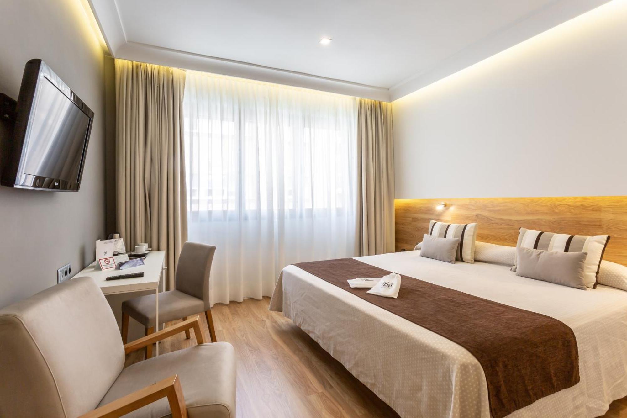 มอนเต การ์เมโล Hotel เซบีญา ภายนอก รูปภาพ